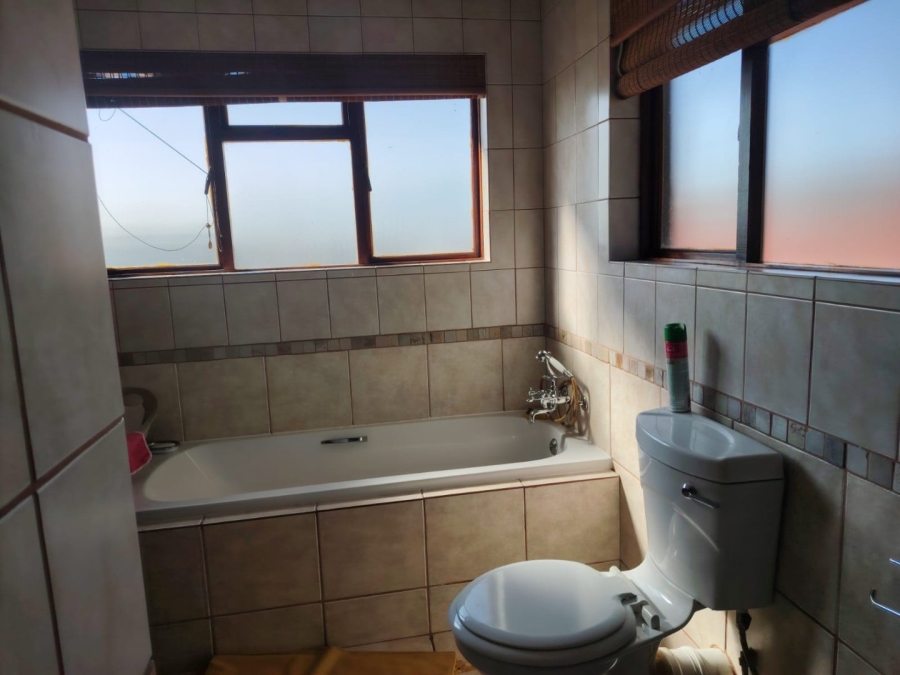 3 Bedroom Property for Sale in Pentagon Park Free State